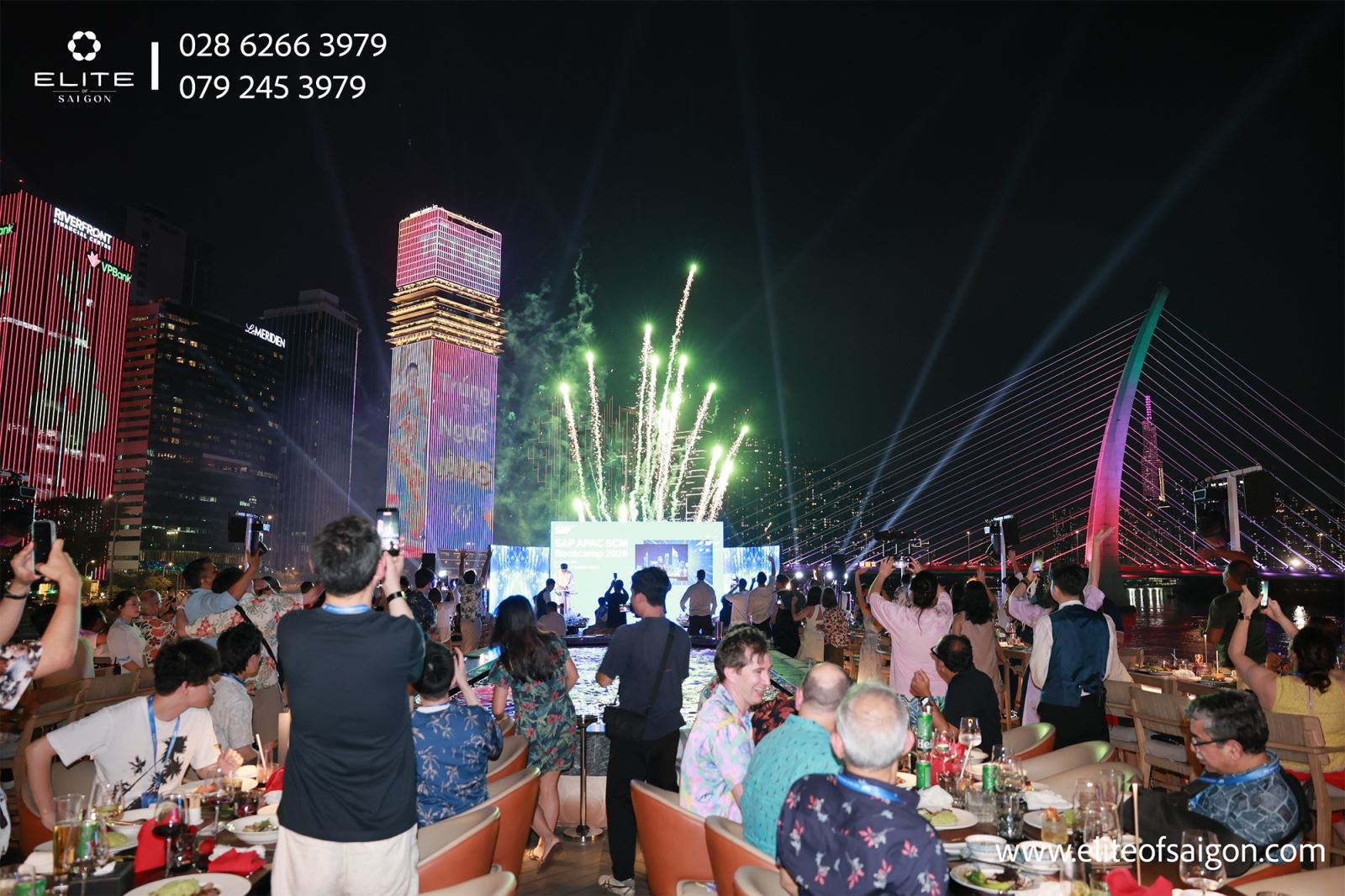 Hình 2. Hình ảnh trên sự kiện trên du thuyền Stellar Of Saigon